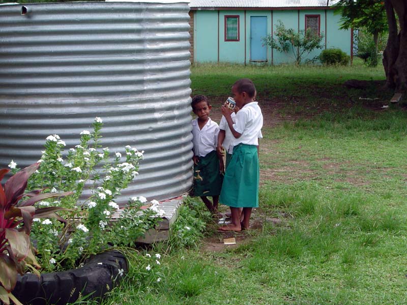 malolo school kids water